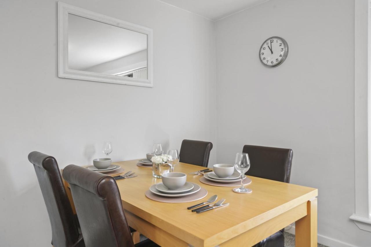 Bridgecity Hidden Gem Of Falkirk, Roughland House Apartment Carron  ภายนอก รูปภาพ