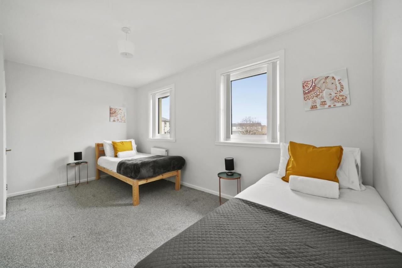 Bridgecity Hidden Gem Of Falkirk, Roughland House Apartment Carron  ภายนอก รูปภาพ